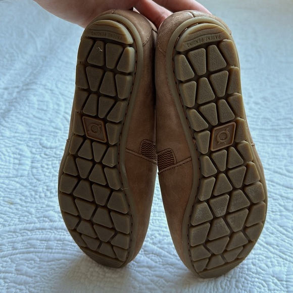 Born Sebra Tan Shoes - Picture 4 of 4